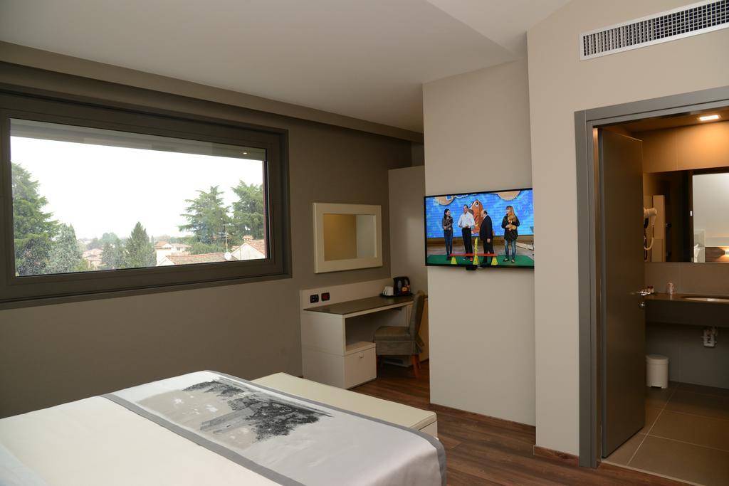 Albergo Roma, BW Signature Collection Кастелфранко Венето Екстериор снимка
