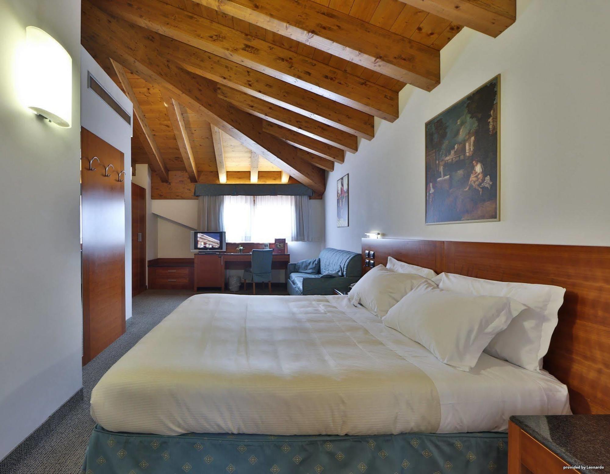 Albergo Roma, BW Signature Collection Кастелфранко Венето Екстериор снимка